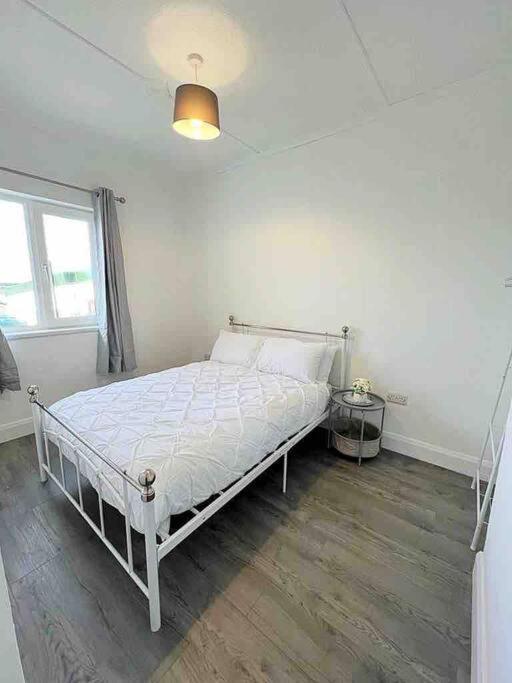 Mcbride'S Bungalow, Chapel Road Dungloe ドネゴール エクステリア 写真
