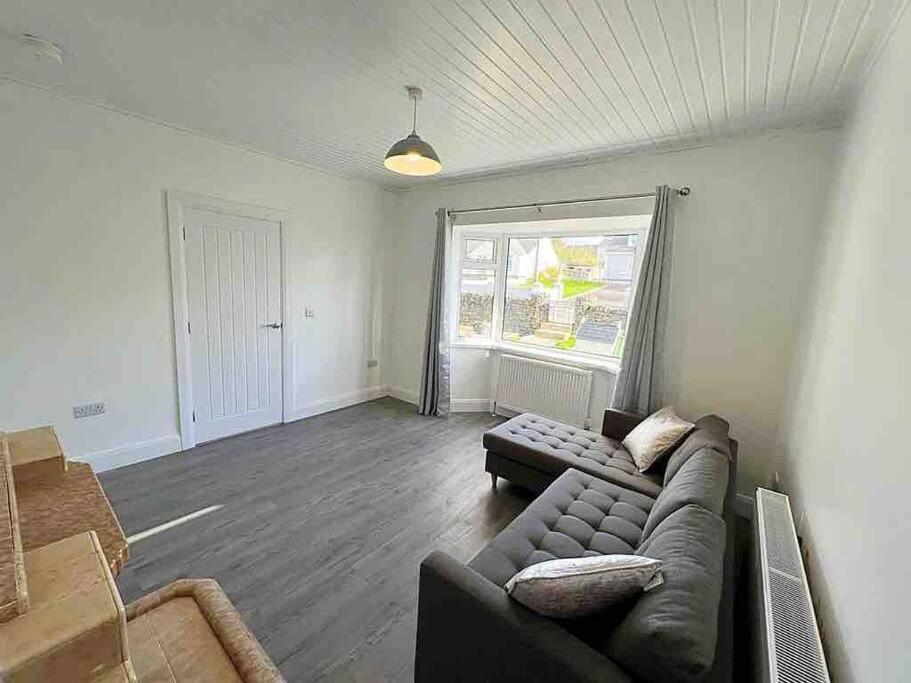 Mcbride'S Bungalow, Chapel Road Dungloe ドネゴール エクステリア 写真