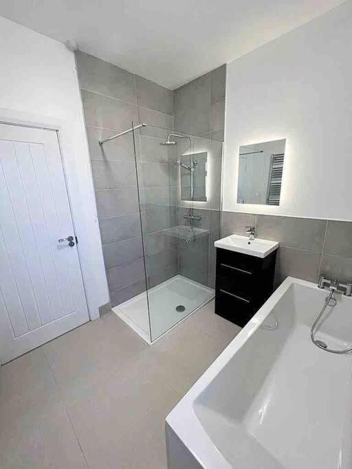 Mcbride'S Bungalow, Chapel Road Dungloe ドネゴール エクステリア 写真